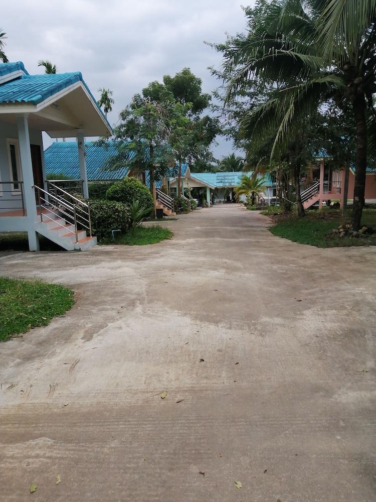 Oyo 75515 Sairung Farmstay Krabi town Extérieur photo