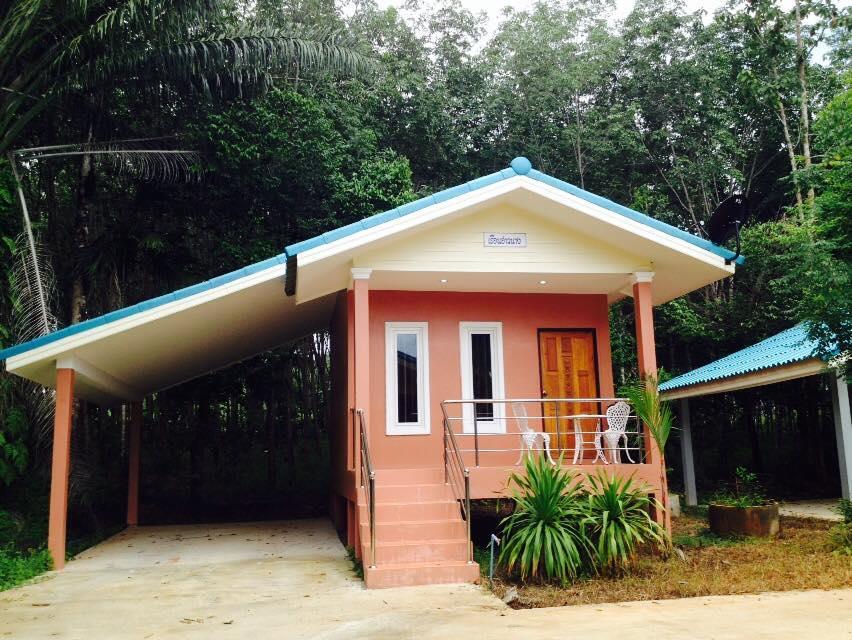 Oyo 75515 Sairung Farmstay Krabi town Extérieur photo